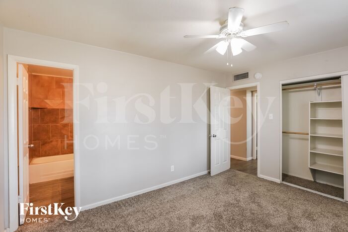 Building Photo - 3435 W Country Gables Dr