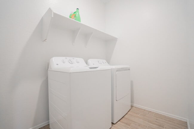 Building Photo - 46870 W Cansados Rd