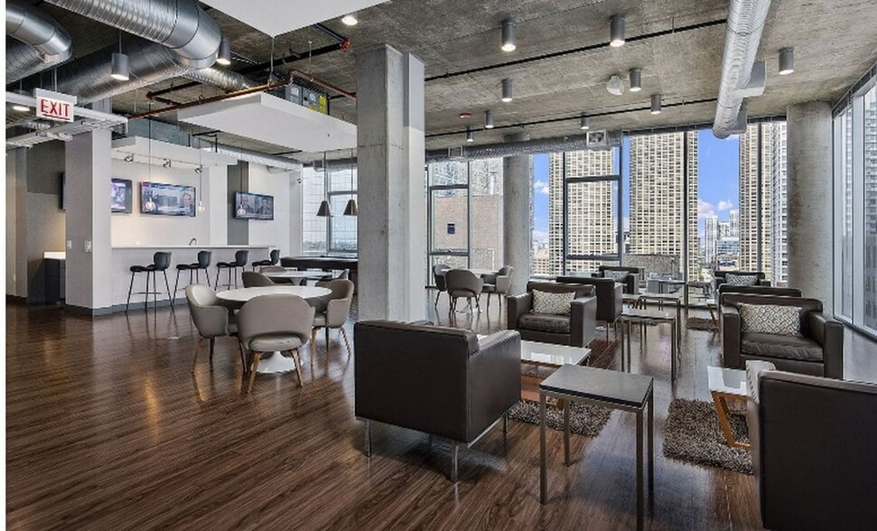 Building Photo - 601 W Jackson Blvd