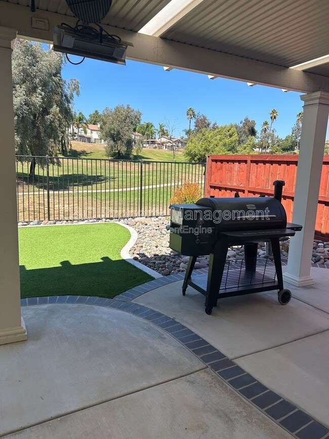 Building Photo - 30934 Crystalaire Dr