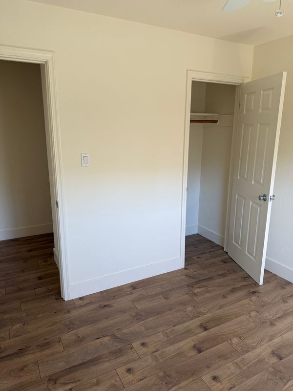 Building Photo - 6552 Miles Ln