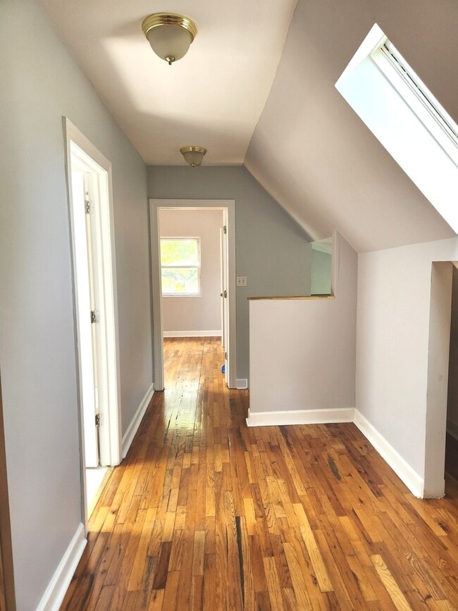Building Photo - 5325 S Honore St