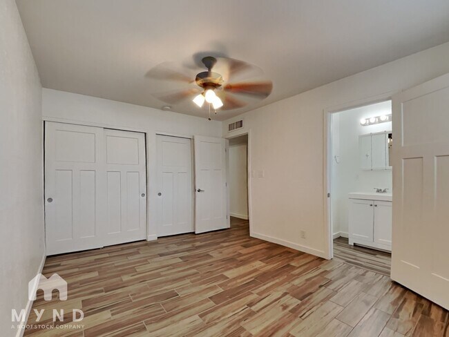 Building Photo - 1544 W 6th St