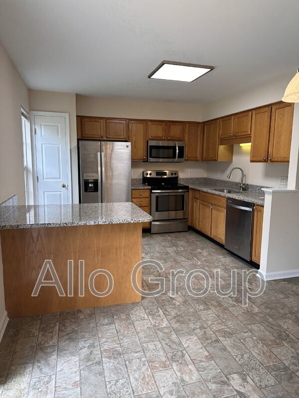 Building Photo - 51 N Bellwoode Dr
