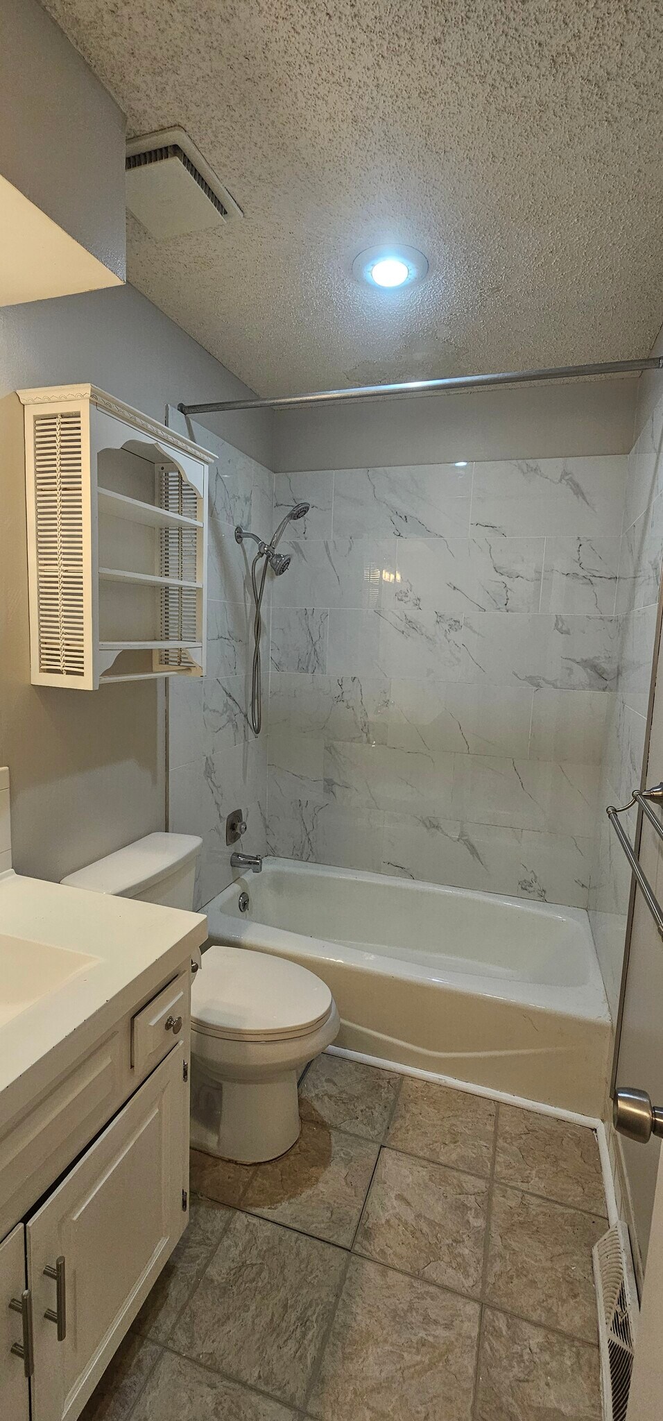 Building Photo - 11418 E 71st St