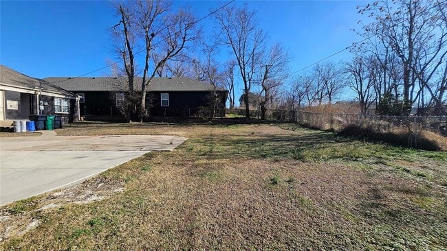 Building Photo - 1424 NE 10th St