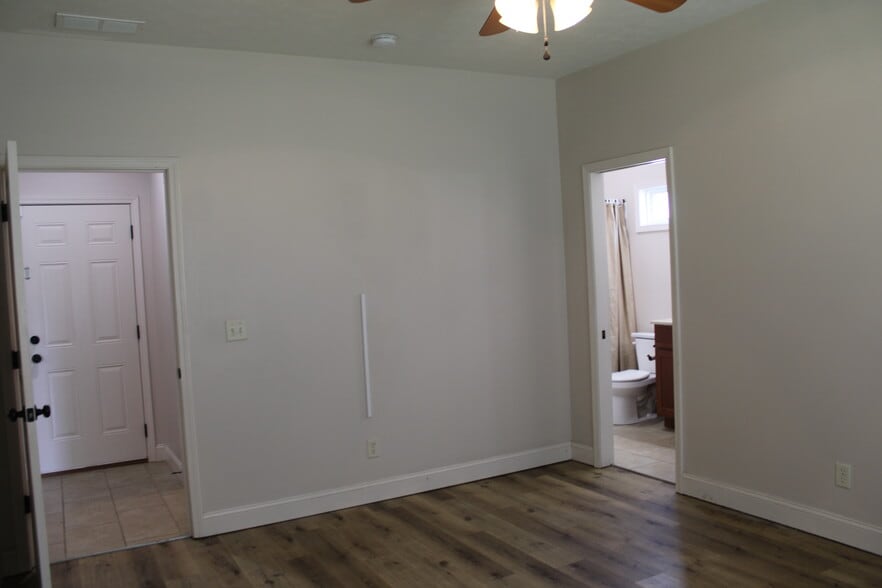 Master Bedroom and Bathroom - 11745 Juniper Ct