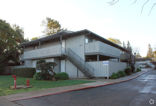 Primary Photo - 1973 San Luis Avenue