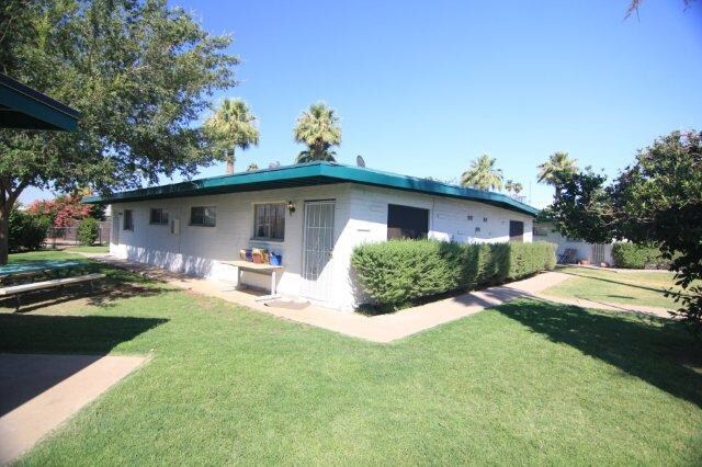 Building Photo - 14 Palms Apartments
