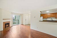 Building Photo - 9494 Redmond - Woodinville Rd NE