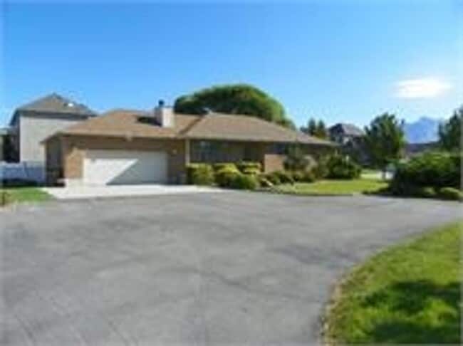 Primary Photo - 5 BD 3 BA 2900 sq ft HOME IN DRAPER.