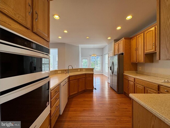 Building Photo - 13868 Piedmont Vista Dr