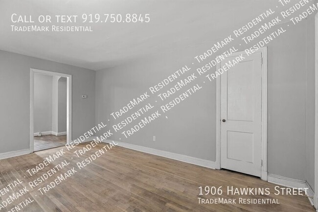 Building Photo - 1906 Hawkins St