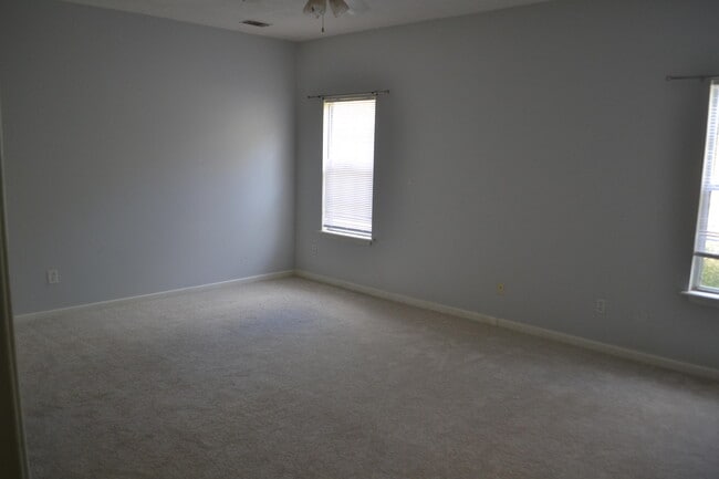 Building Photo - 4453 McManus Ct
