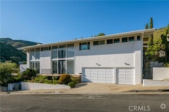 Building Photo - 11831 Bel Terrace