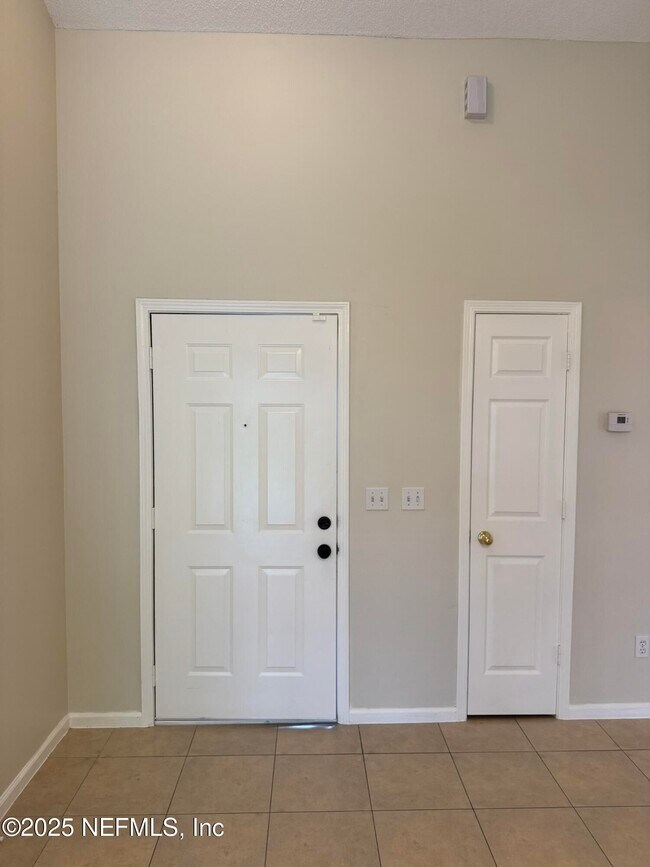 Building Photo - 84042 St James Ct