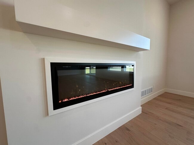 Building Photo - 5317 Makana Ln