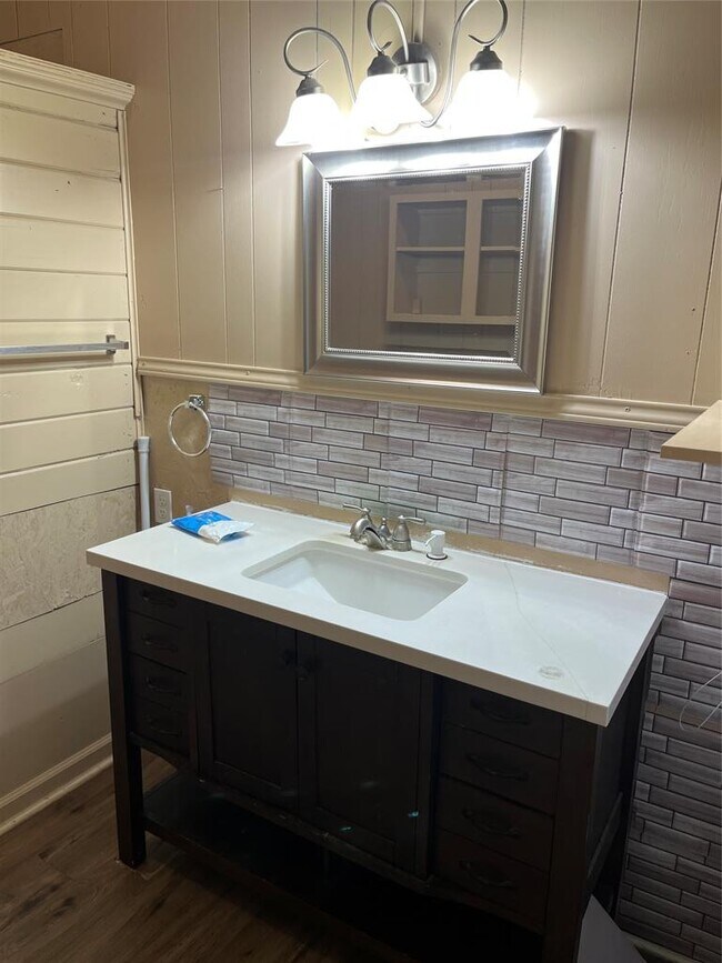 Building Photo - 200 N Walton