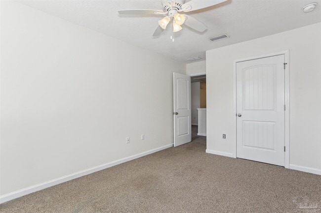 Building Photo - 499 Portside Dr