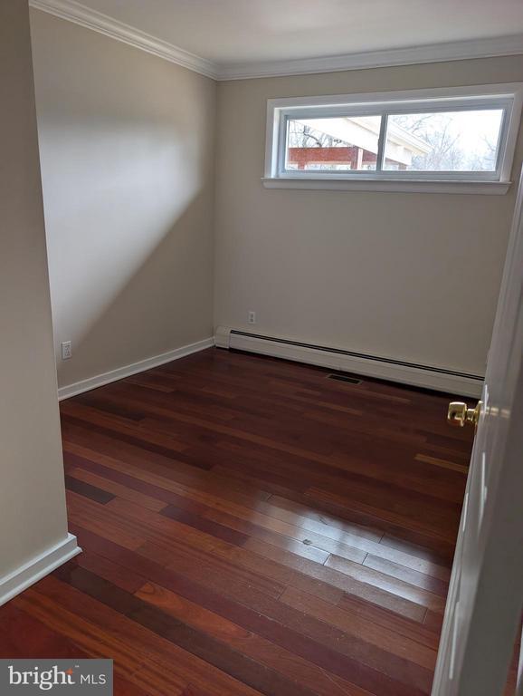 Building Photo - 5711 Berwyn Rd