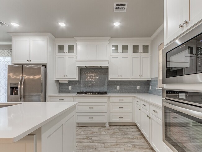 Building Photo - 6322 NW 178th Ter