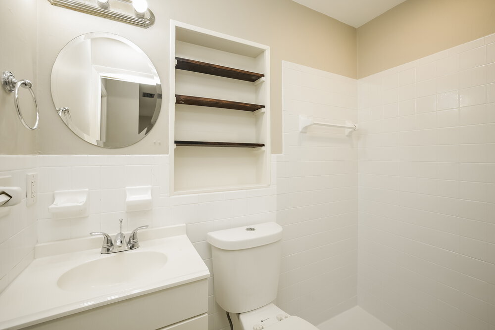 Building Photo - 8910 Cypress Lake Dr