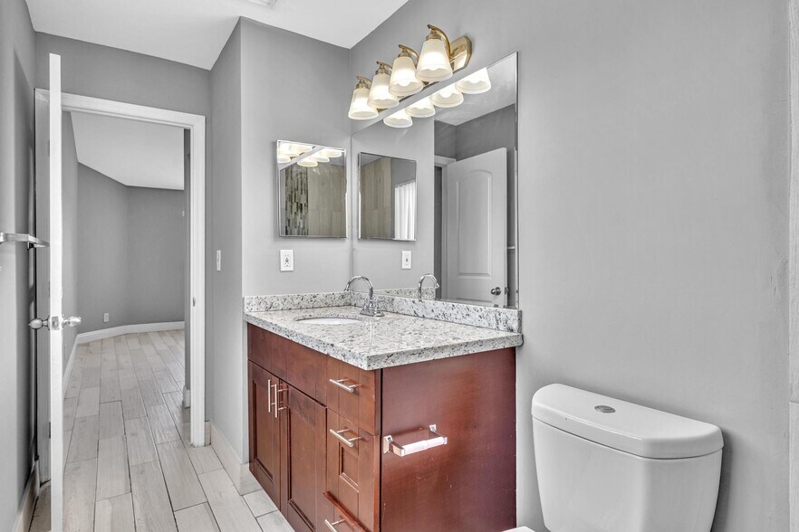 Building Photo - 3417 NW 44th St