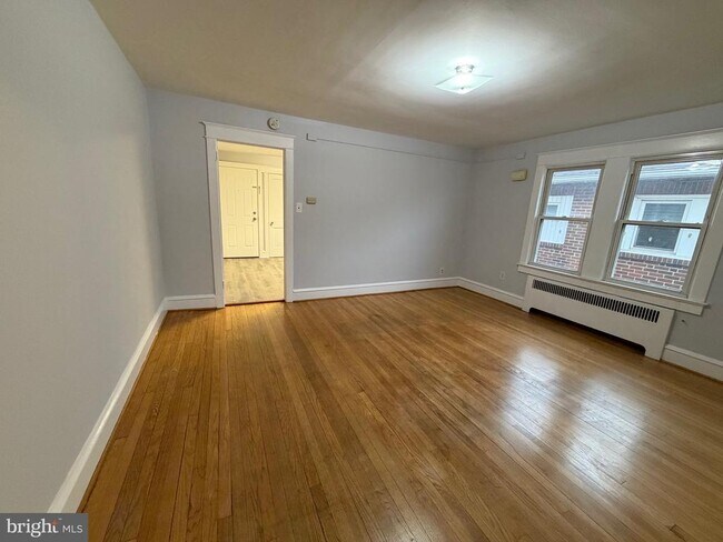 Building Photo - 130 N Broadway