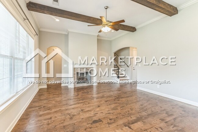 Building Photo - 5057 Maiden Ln