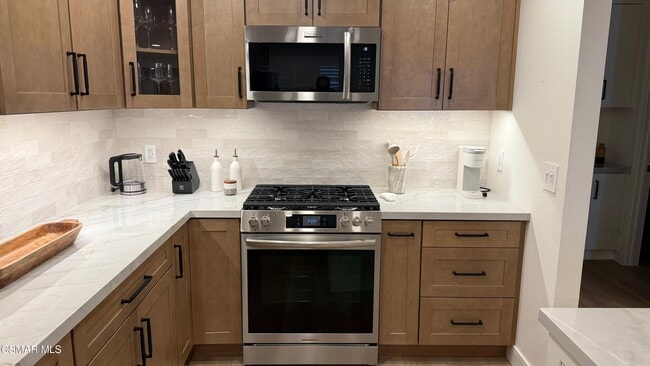 Building Photo - 3439 Highwood Ct