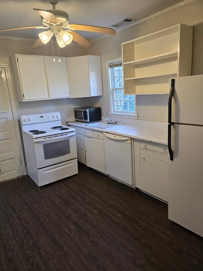 Building Photo - 2529 Napier Ave