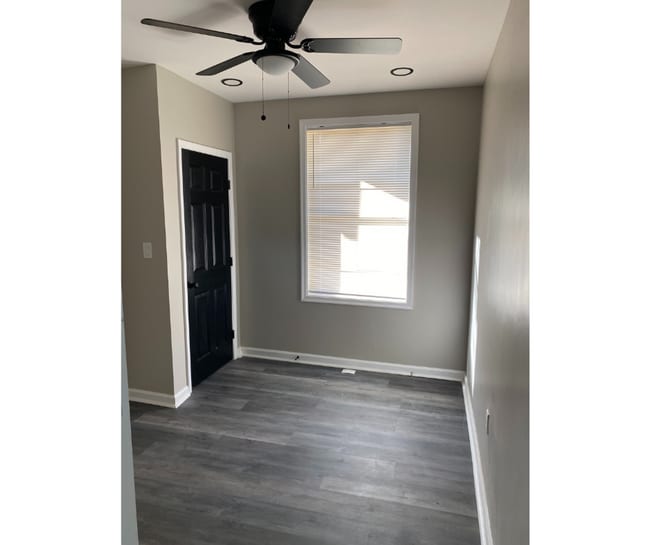 Building Photo - 2123 Sinclair Ln