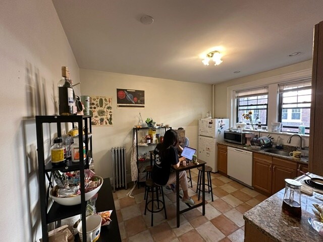 Primary Photo - 46 Babcock St