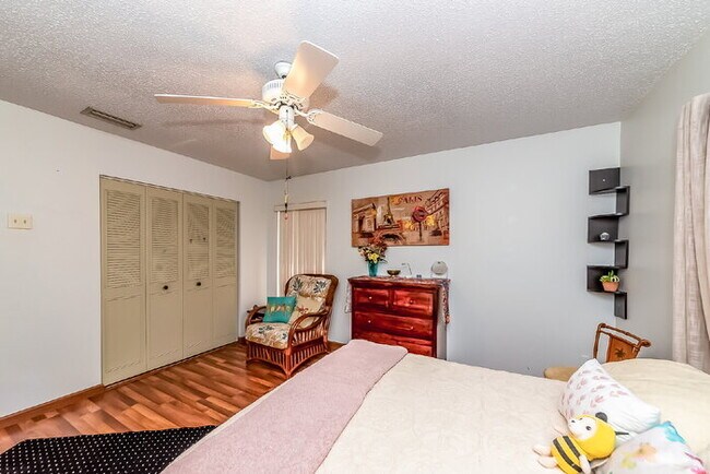 Building Photo - Fully furnished 2BR/2BA villa in Heritage Village West — $1,900/month