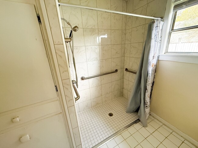 Building Photo - 4011 Dryden Rd