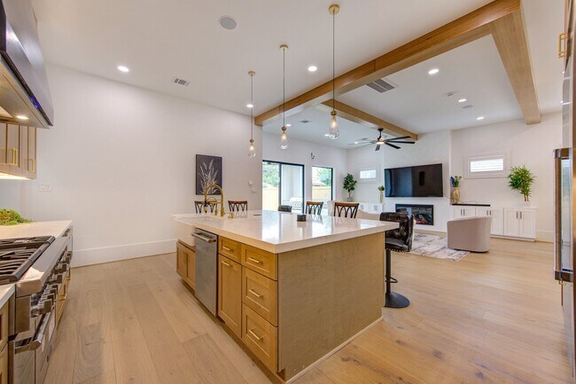 Building Photo - 1726 Wilde Rock Way