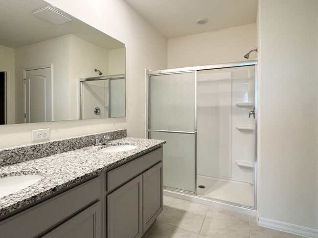 Building Photo - Brand New Construction 4 bedroom 2 bath in Buena Lago Community!