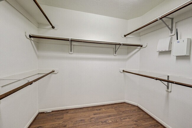 Building Photo - 15127 Trumpet Vine Ln