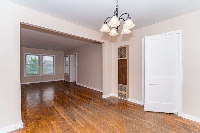 Building Photo - TERRELL HEIGHTS DUPLEX - ALAMO HEIGHTS I.S.D.