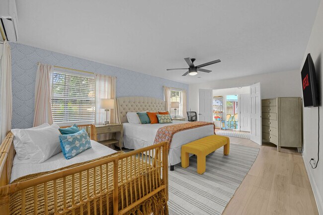 Building Photo - 522 31st St W