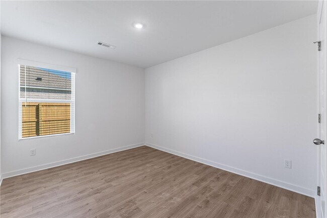 Building Photo - 583 Arizona St
