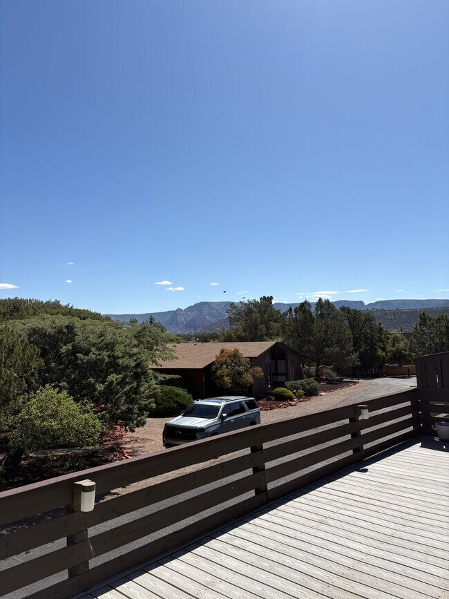Building Photo - Unfurnished, 1-Year Long-Term Rental