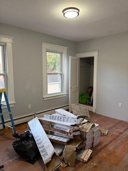 Building Photo - 94 N 16th St