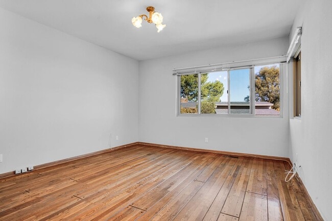 Building Photo - 15470 Longbow Dr