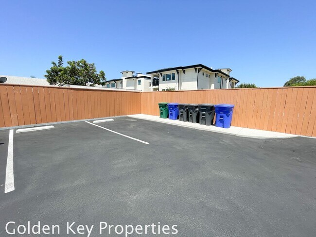Building Photo - Remodeled 2 Bedroom in Prime Carlsbad Village!