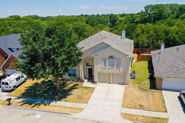 Building Photo - 4729 Woodhaven Ln