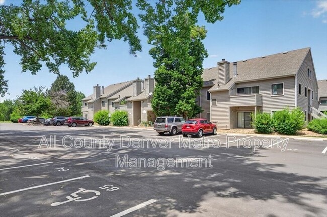 Building Photo - 3600 S Pierce St