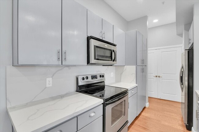 Building Photo - 300 St Joseph Pkwy