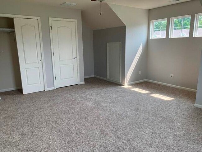Building Photo - Creekside Estate Moyock Rental