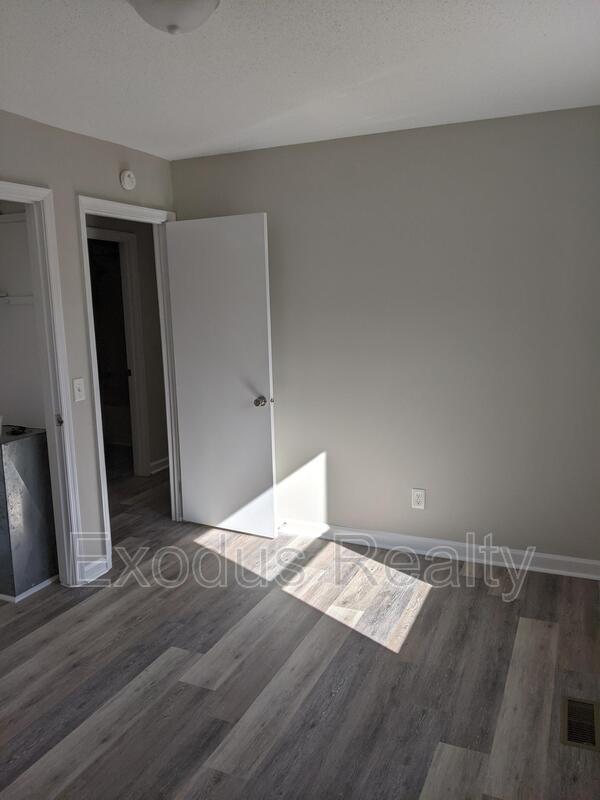 Building Photo - 401 Hickory Ave